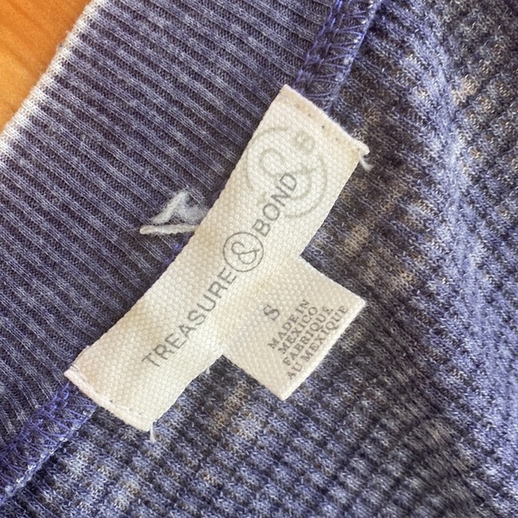 Treasure & Bond Long Sleeve V Neck Thermal Burnout Top Small - Picture 4 of 5